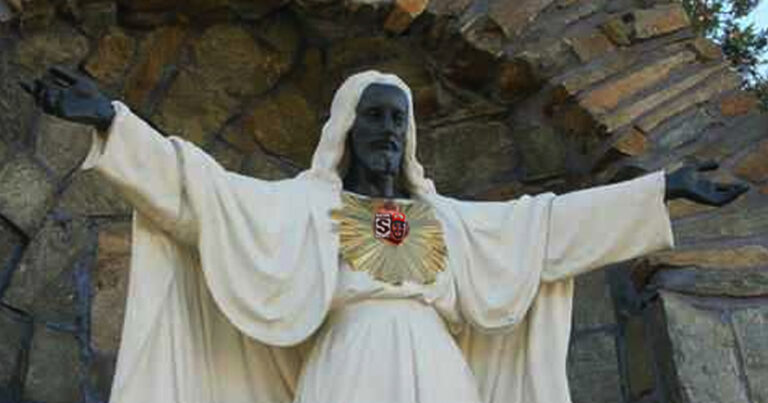 Protesters Paint Christ Statue Black, Say ‘Now It’s Not Racist’