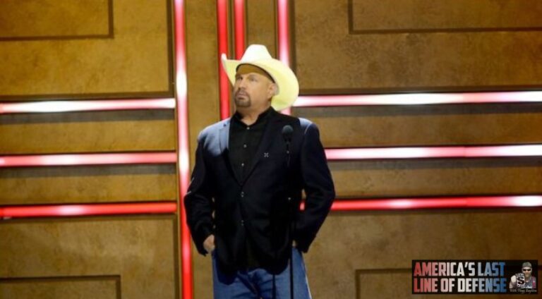 Garth Brooks is Leaving Nashville: “I Get No Respect in This Town”