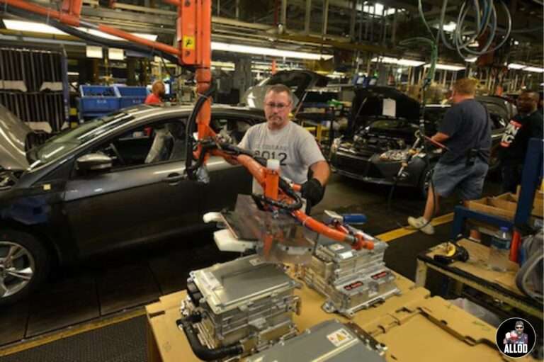 Ford is Moving Four Factories Back to the US, Along with 25,000 High-Paying Jobs!